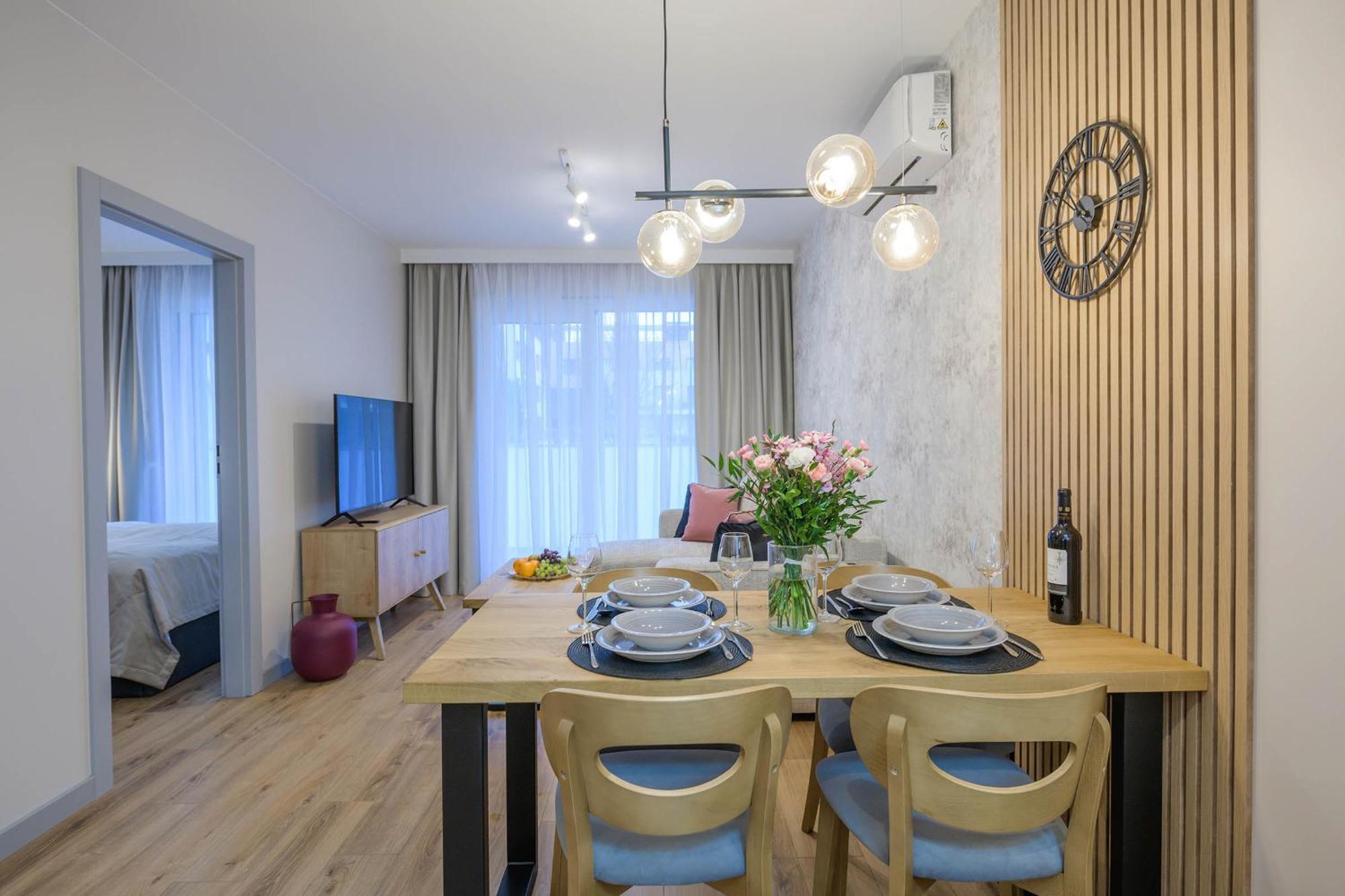 Apartment Black & Pink A020 -